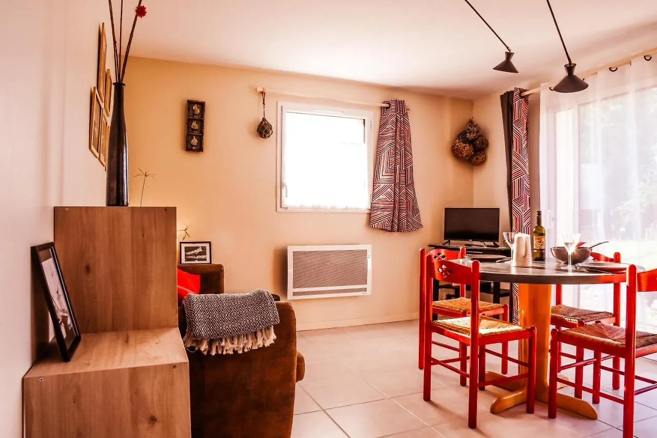 Le Pic Vert Surzur Apartment